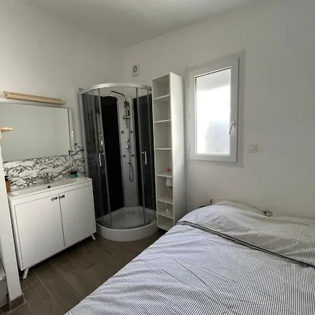 Apartment Beau Independant A15mn De La Plage, Proche De Toute Commodite