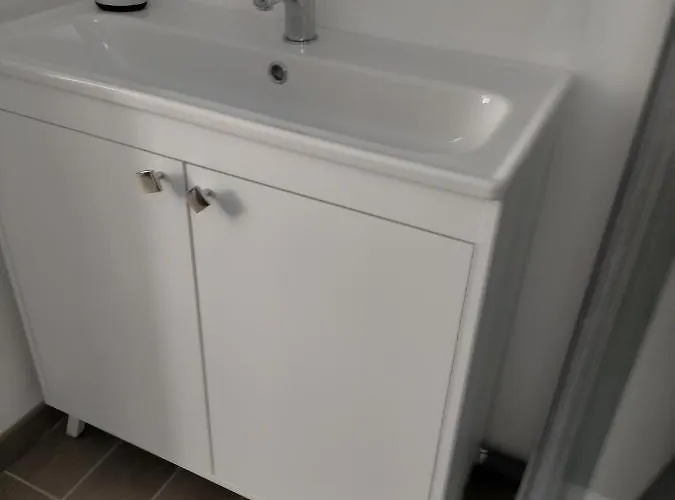 Beau Independant A15mn De La Plage, Proche De Toute Commodite * Безье